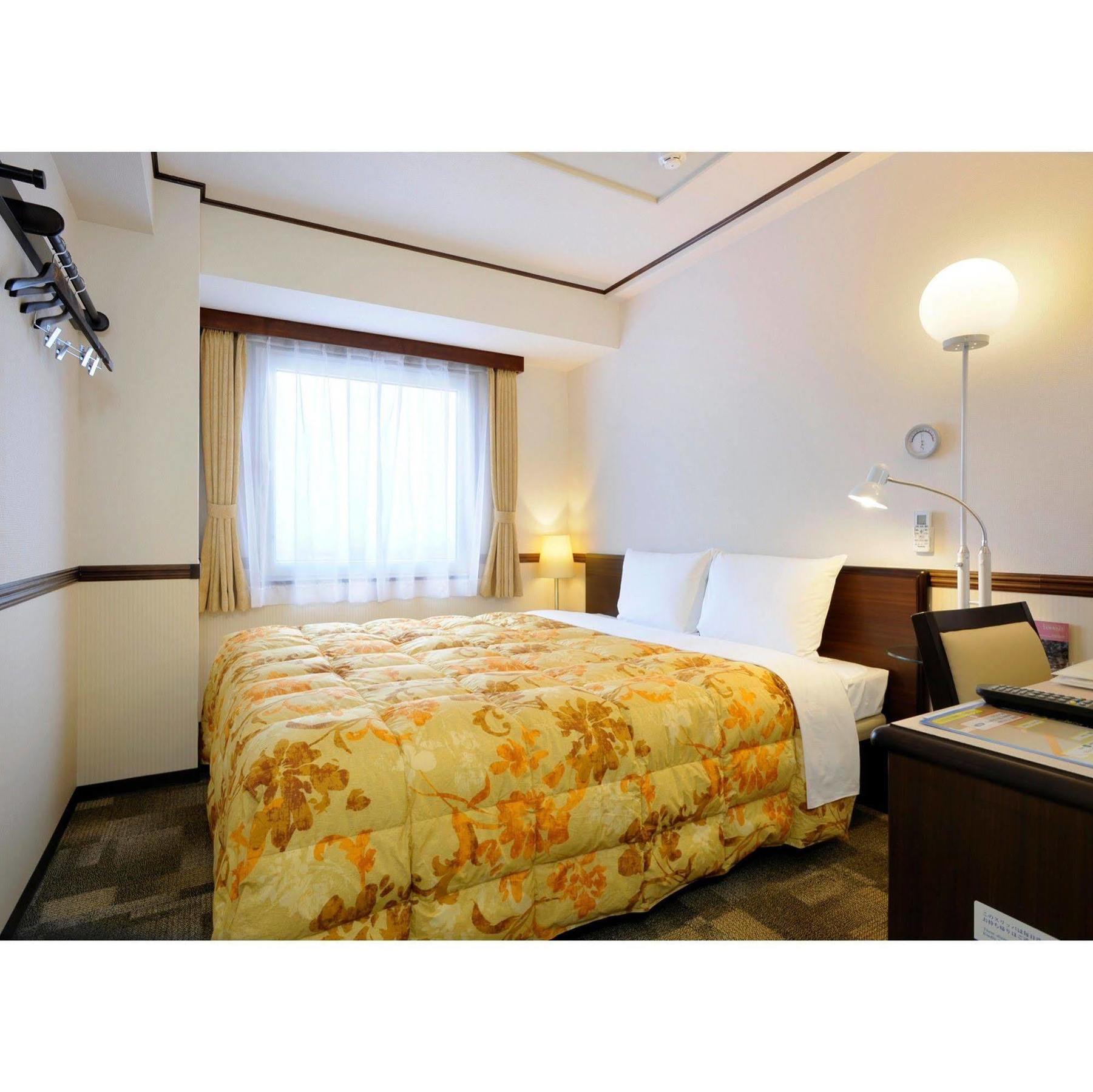 Toyoko Inn Nagoya-Eki Sakuradori-Guchi Honkan Exteriör bild