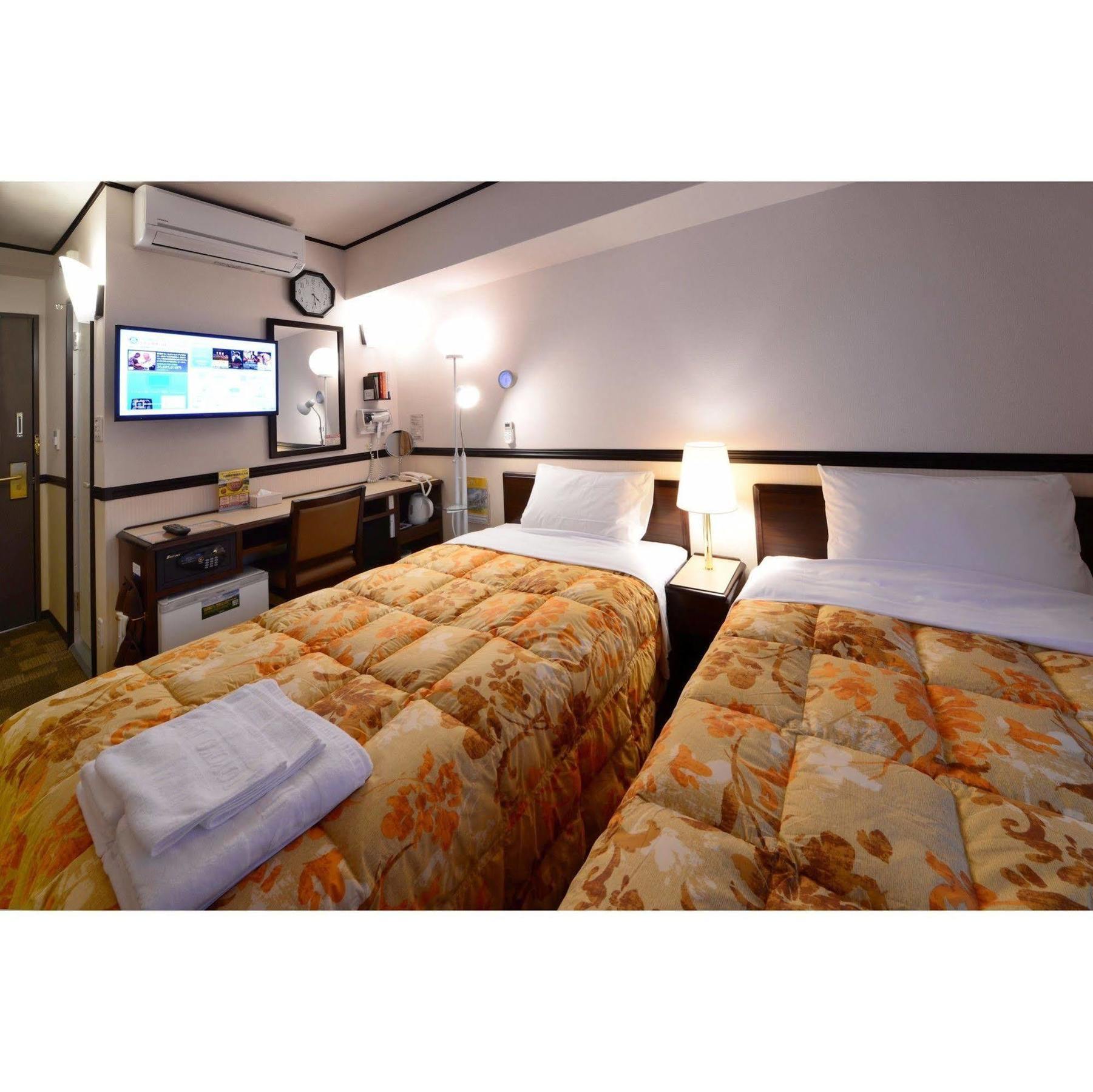 Toyoko Inn Nagoya-Eki Sakuradori-Guchi Honkan Exteriör bild