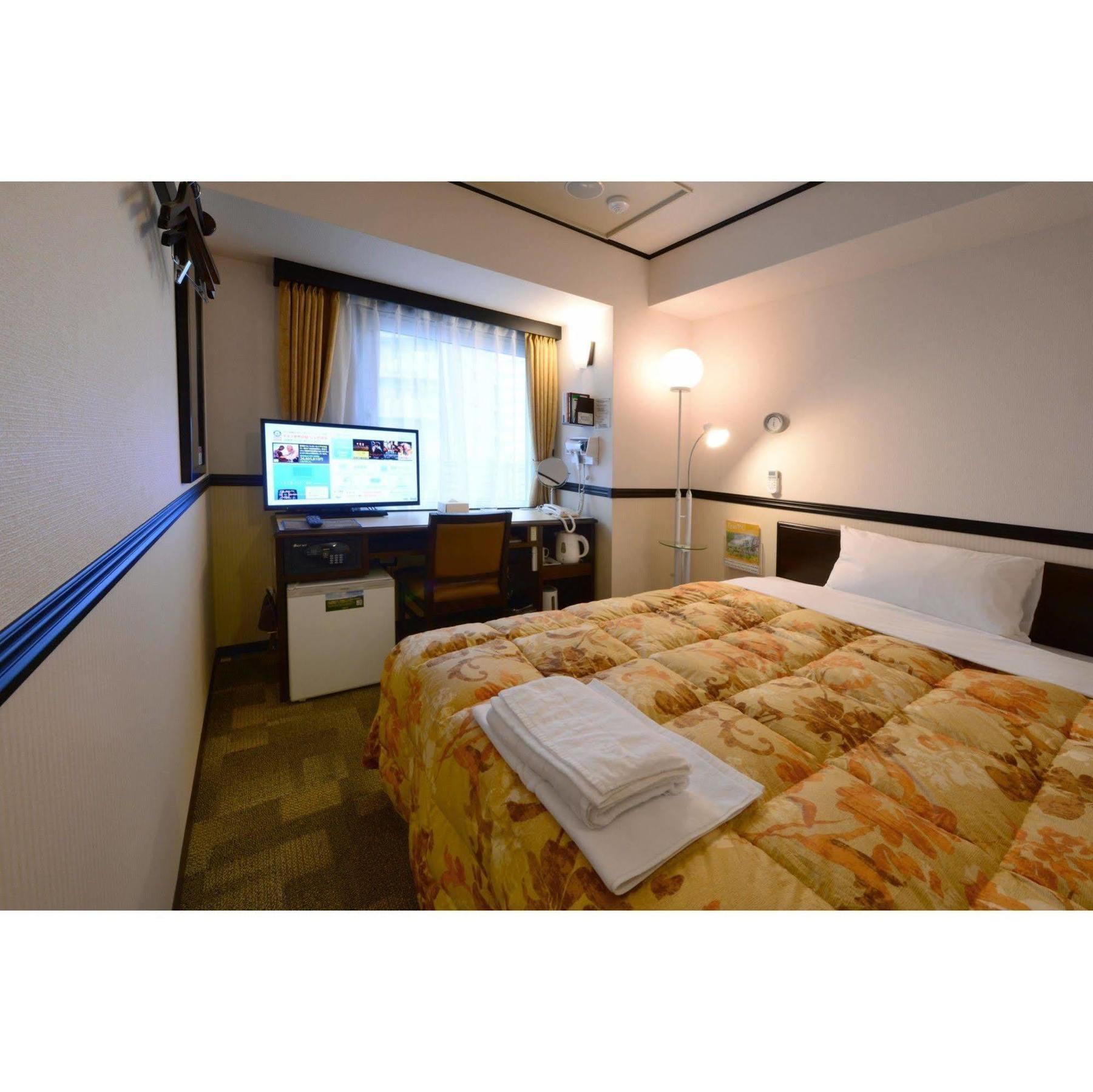 Toyoko Inn Nagoya-Eki Sakuradori-Guchi Honkan Exteriör bild