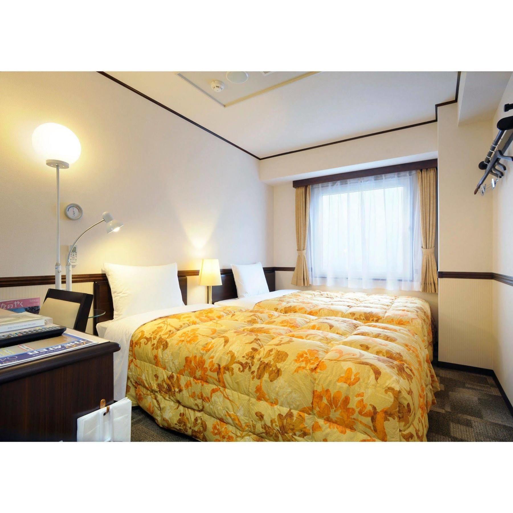 Toyoko Inn Nagoya-Eki Sakuradori-Guchi Honkan Exteriör bild