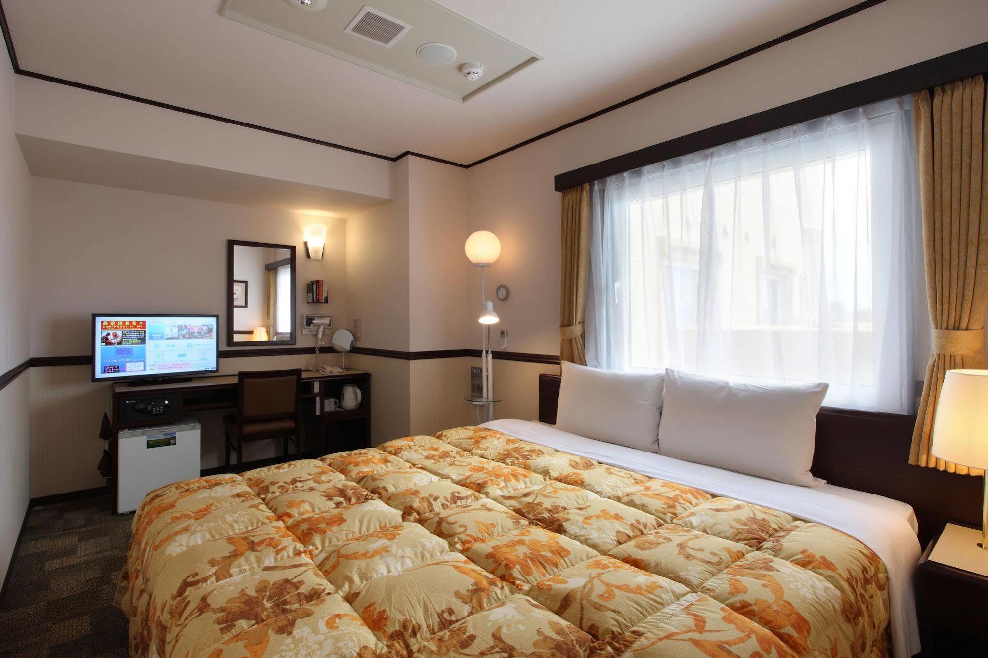 Toyoko Inn Nagoya-Eki Sakuradori-Guchi Honkan Exteriör bild